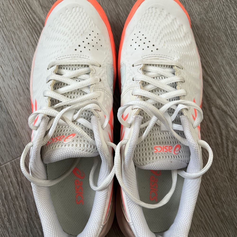 ASICS Women's White and Coral gel-challenger 14 tennis shoes